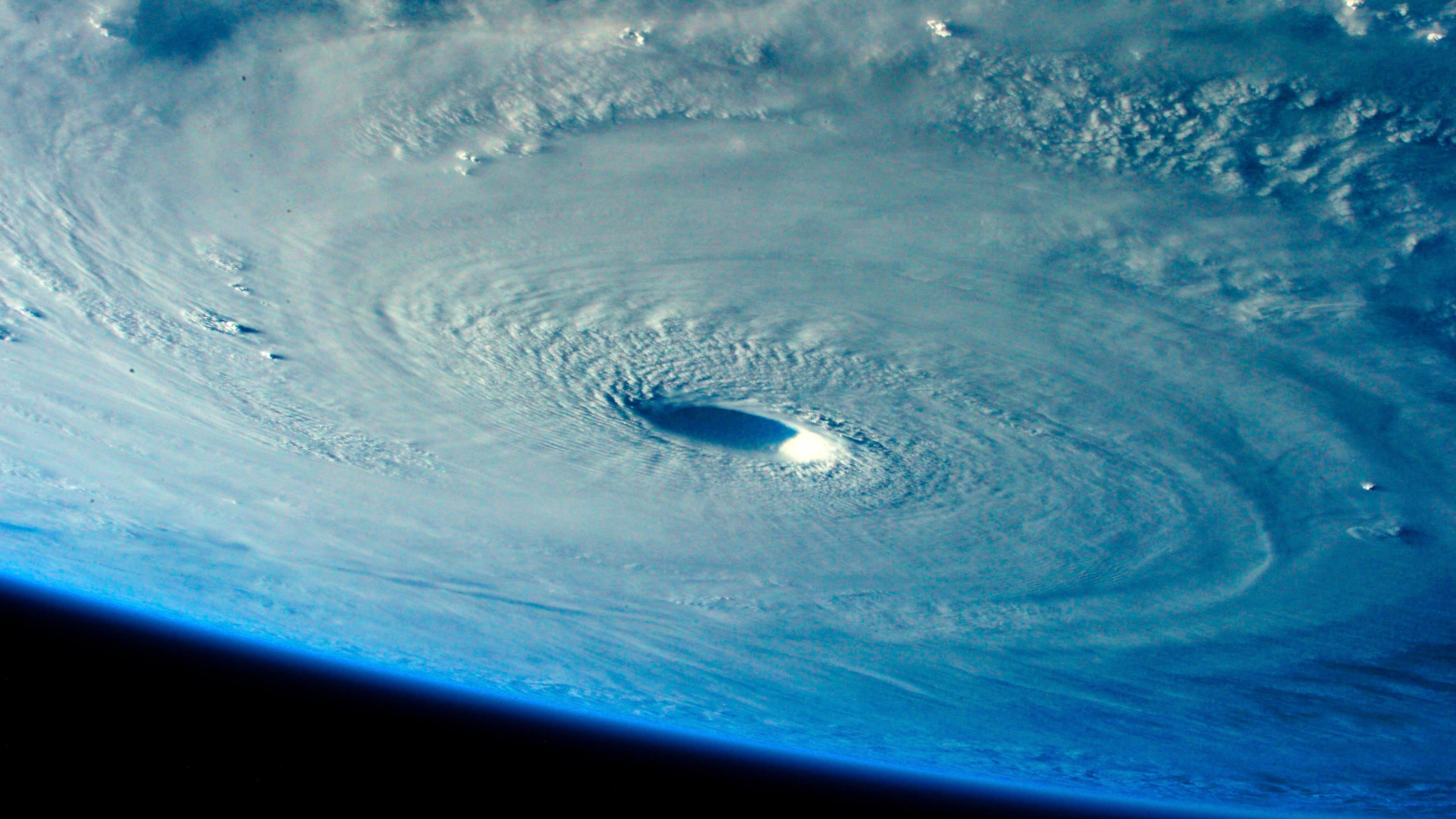 strategies for securing IT supply chains against Silk Typhoon hackers
