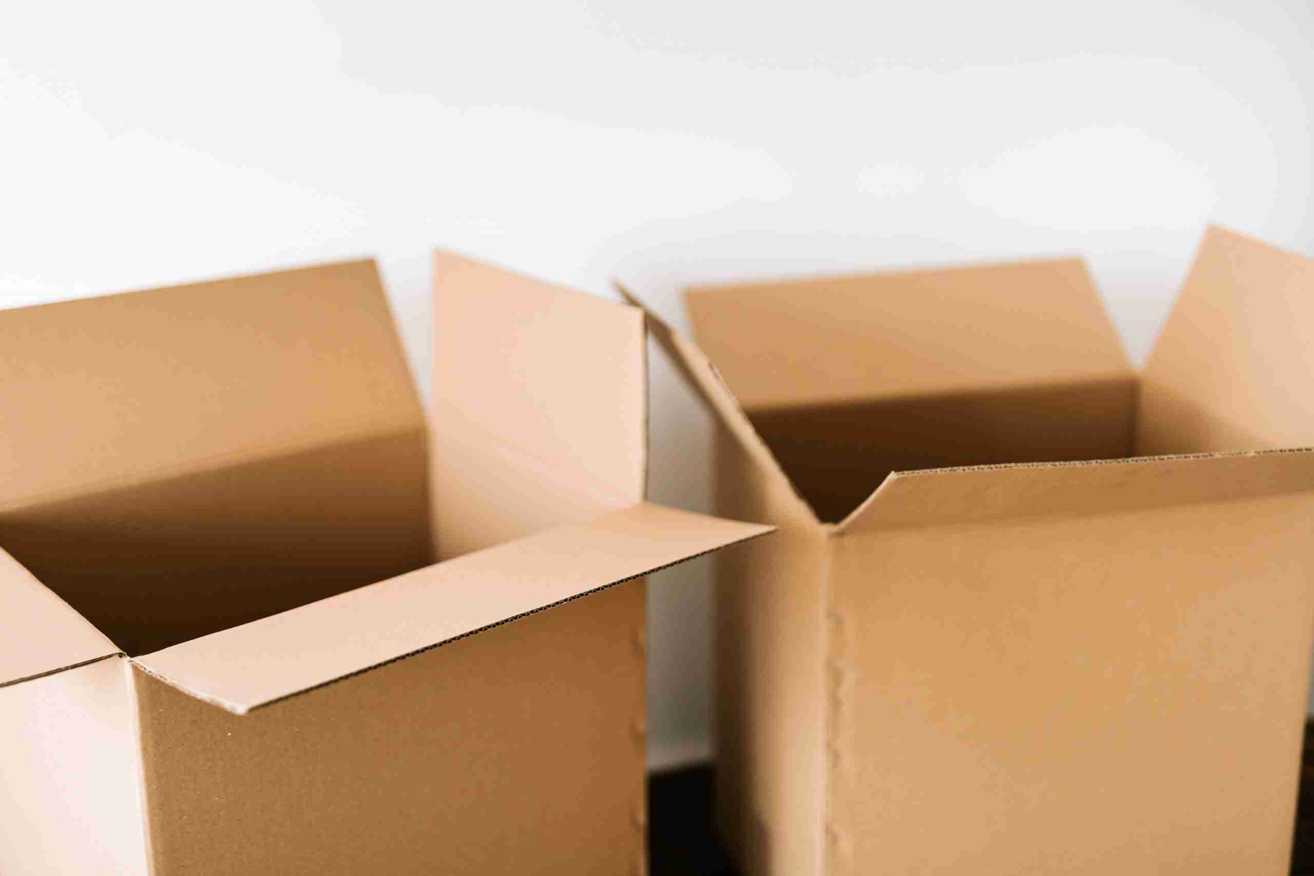 Parcel shipping solutions with Paccurate.